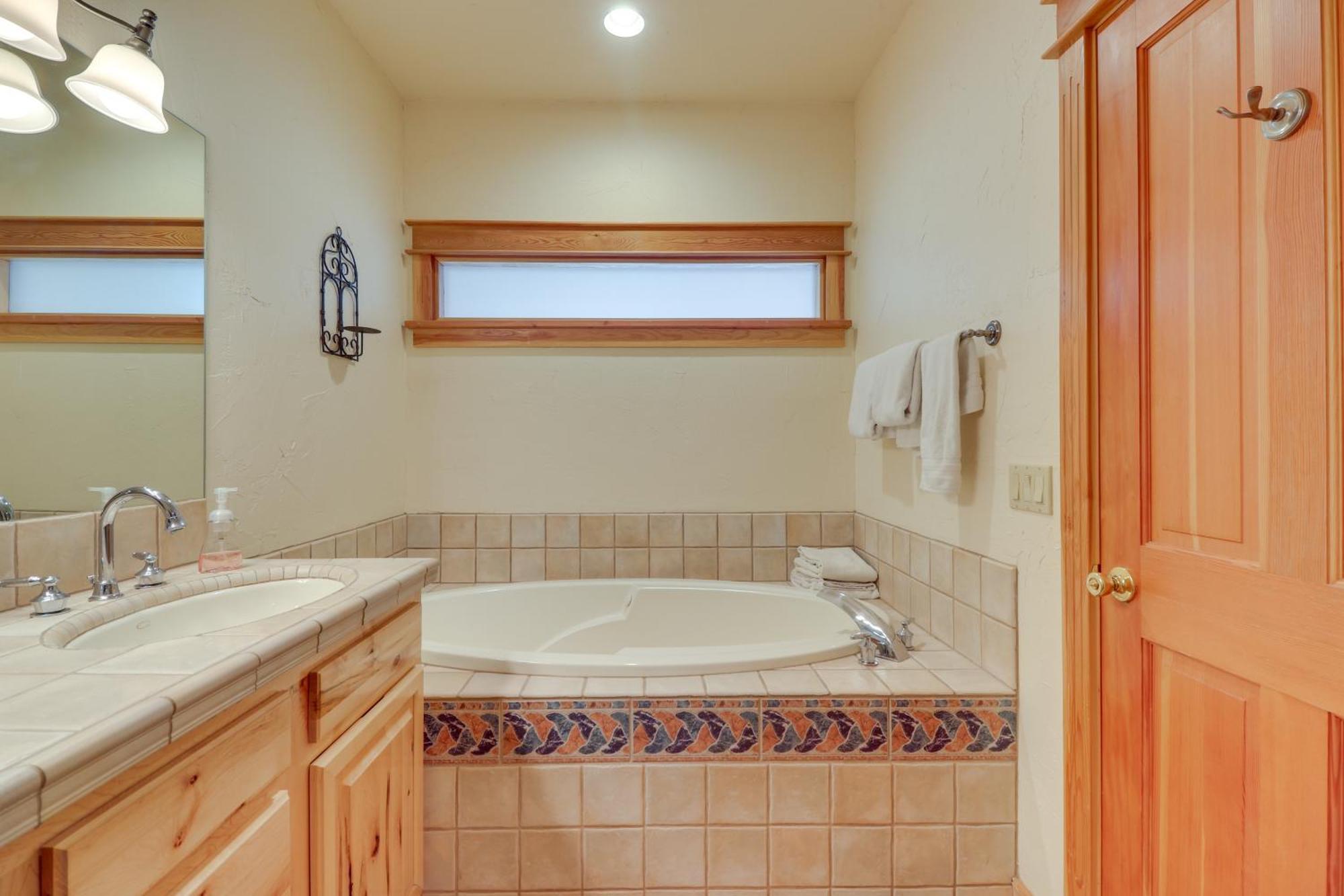 Spacious Whitefish Home With Sauna And Ski Resort View 外观 照片